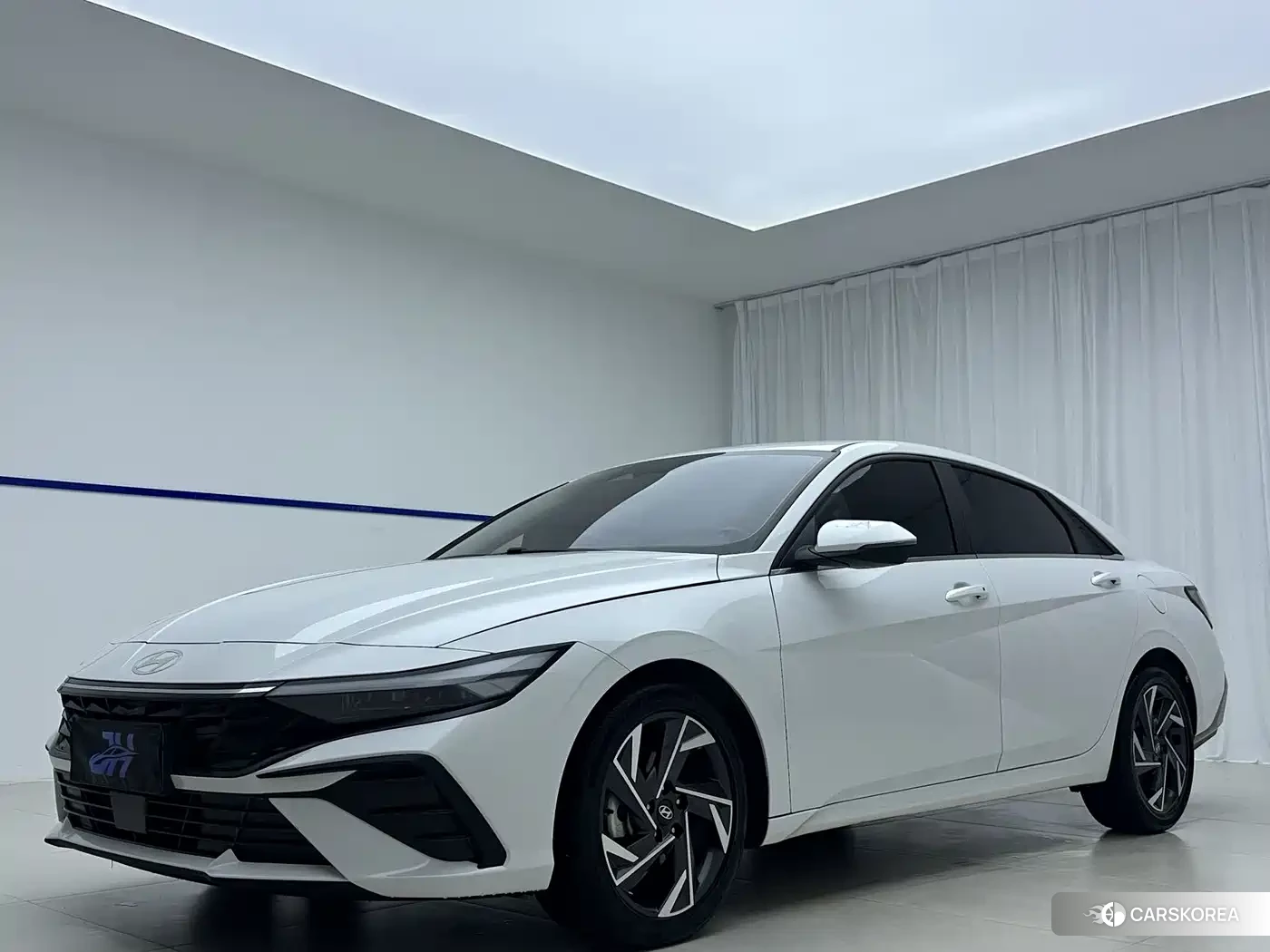 Hyundai Elantra 2023 Белый из Китая, фото 4