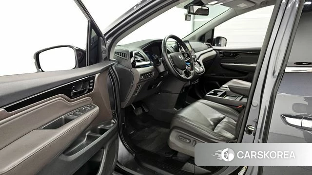 Honda Odyssey 2018 Серый из Кореи, фото 4