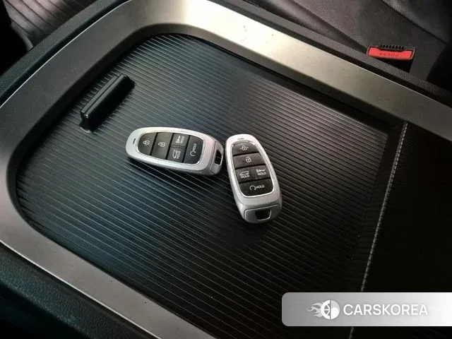 Hyundai Staria 2022 Черный из Кореи, фото 4