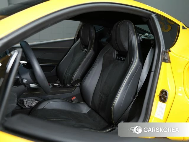 Lotus Emira 2024 Желтый из Кореи, фото 4
