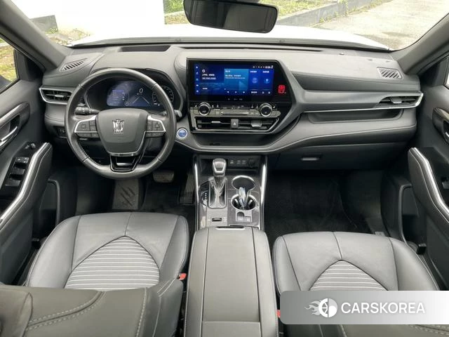Toyota Crown Lufang 2022 Белый из Китая, фото 4