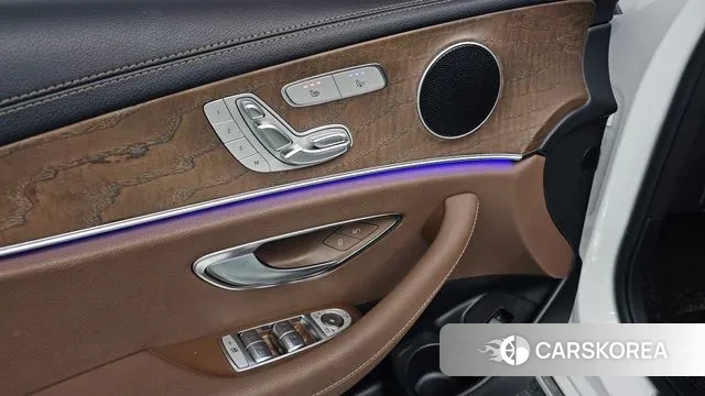 Mercedes-Benz E-Class W213 2021 Белый из Кореи, фото 4