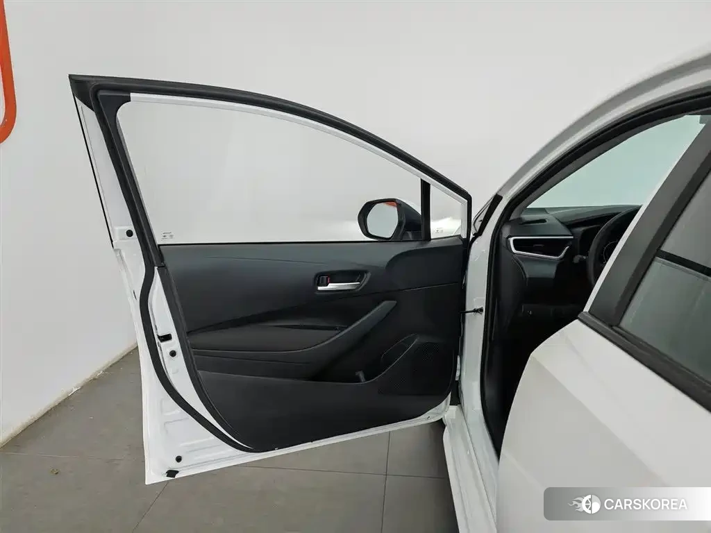 Toyota Levin 2023 Белый из Китая, фото 4