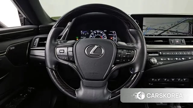 Lexus ES300h 7th generation 2020 Серебряный из Кореи, фото 4