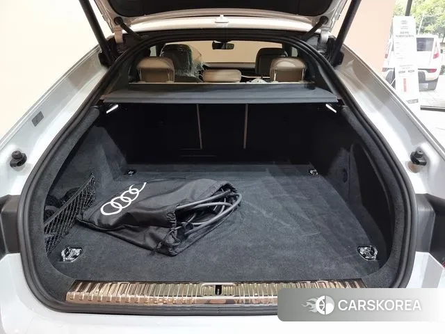 Audi A7 (4K) 2023 Белый из Кореи, фото 4