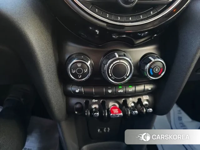 Mini Cooper 2018 Жемчужный цвет из Кореи, фото 4