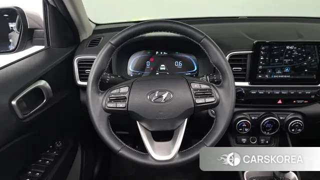 Hyundai Venue 2022 Серебристо-серый из Кореи, фото 4