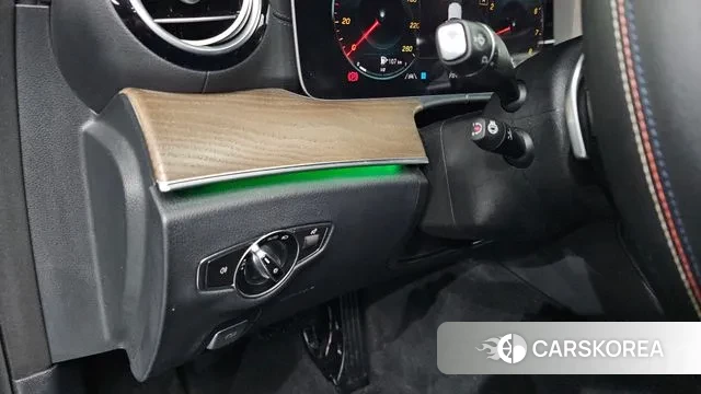 Mercedes-Benz E-Class W213 2022 Синий из Кореи, фото 4