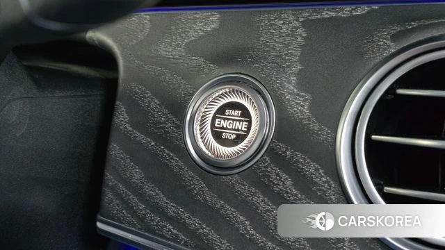 Mercedes-Benz E-Class W213 2022 Черный из Кореи, фото 4