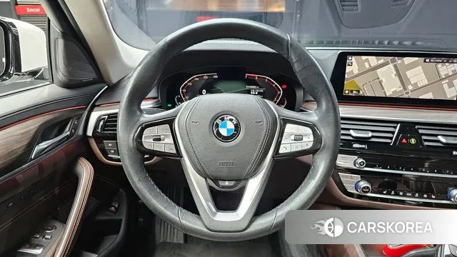 BMW 5 Series (G30) 2020 Белый из Кореи, фото 4