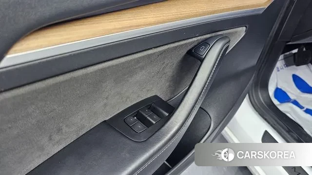 Tesla Model 3 2021 Белый из Кореи, фото 4