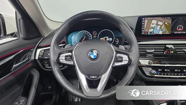 BMW 5 Series (G30) 2019 Белый из Кореи, фото 4