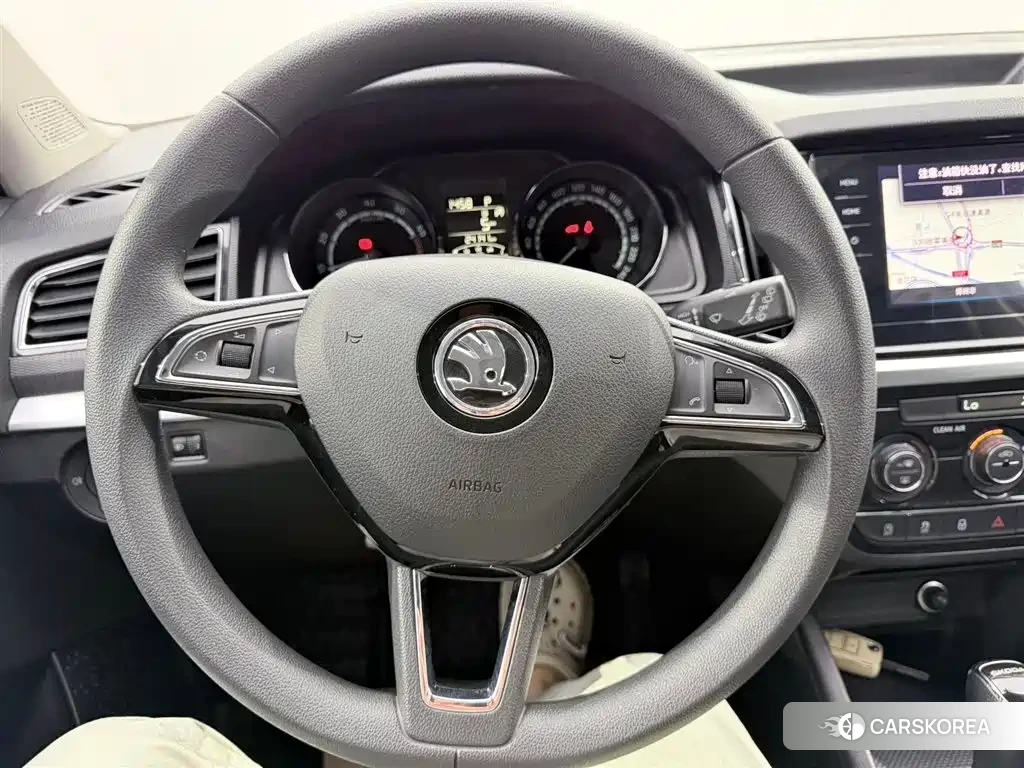 Skoda Komick 2023 Champagne/brown из Китая, фото 4