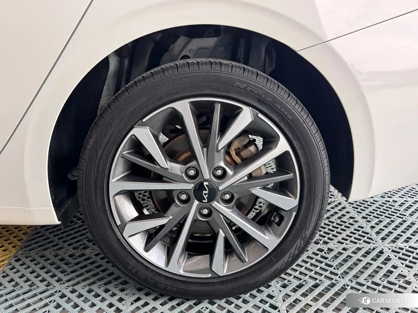 Kia K3 2022 Белый из Китая, фото 5