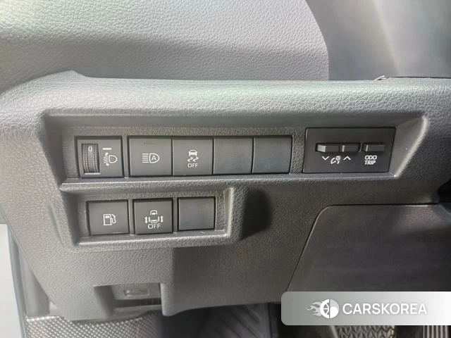 Toyota Saina 2022 Белый из Китая, фото 4