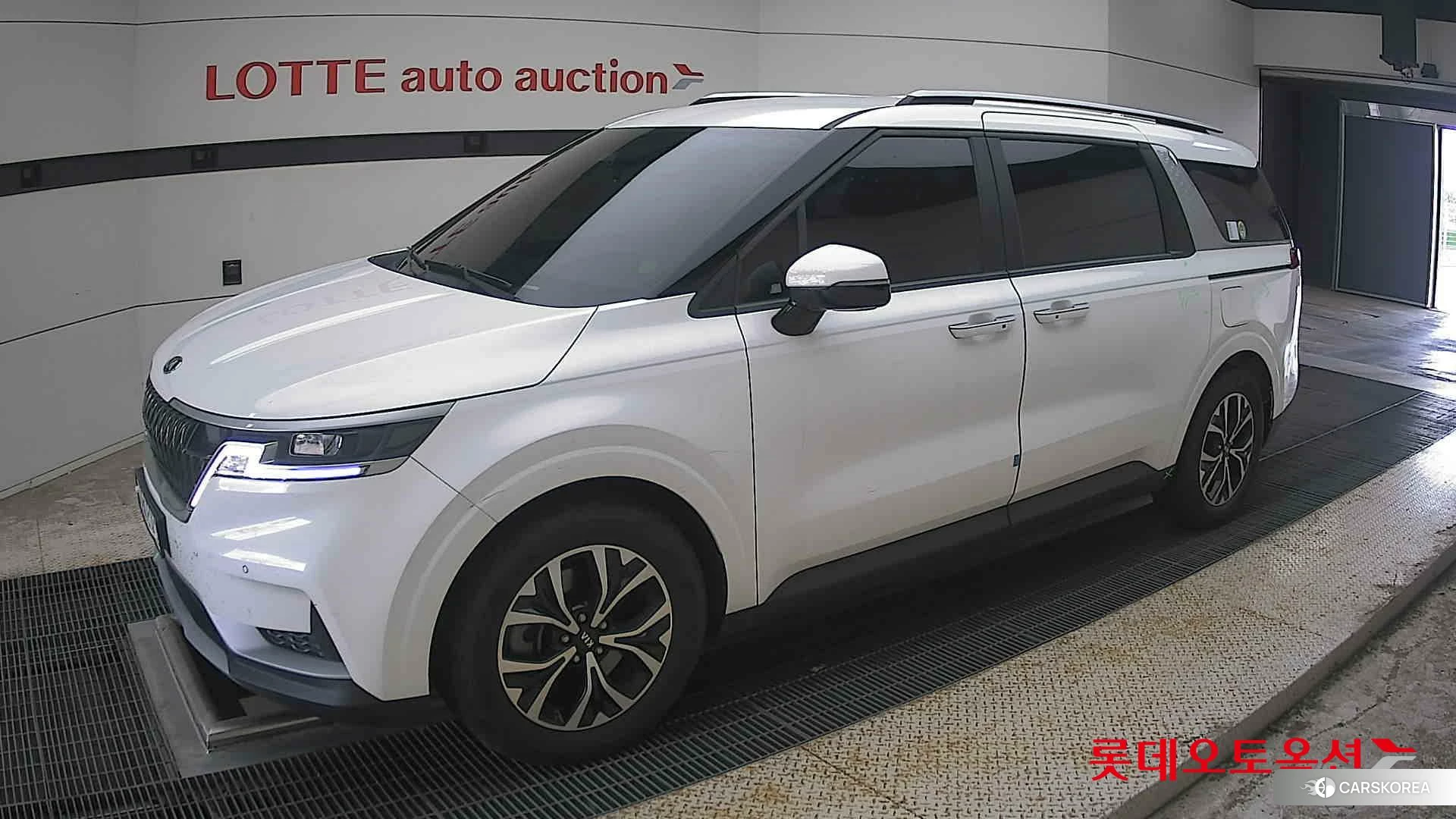 Kia Carnival 2021 Snow White Pearl (optional) из Кореи, фото 4