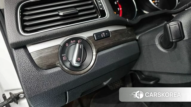 Volkswagen The New Passat 2018 Белый из Кореи, фото 4