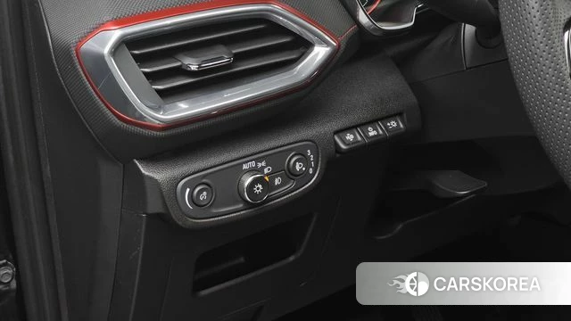Chevrolet (GM Daewoo) Trailblazer 2023 Черный из Кореи, фото 4