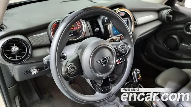 Mini Cooper 2020 Жемчужный цвет из Кореи, фото 4