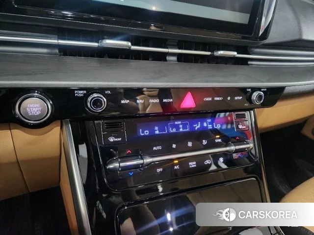 Kia Carnival 4th generation 2023 Белый из Кореи, фото 4