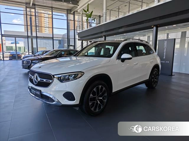 Mercedes-Benz GLC 2023 Белый из Китая, фото 4