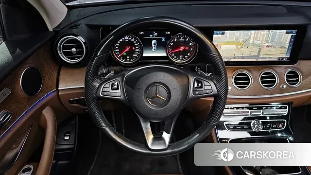 Mercedes-Benz E-Class W213 2018 Белый из Кореи, фото 4