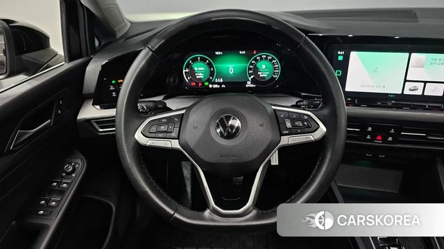 Volkswagen Golf 8th Generation 2022 Черный из Кореи, фото 4