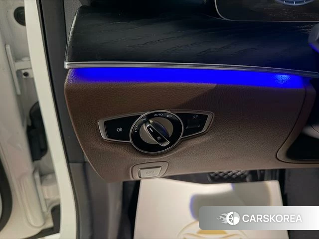 Mercedes-Benz E-class 2018 Белый из Китая, фото 4