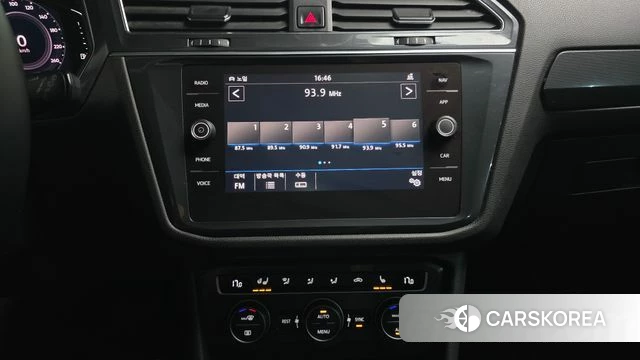 Volkswagen Tiguan Allspace 2020 Серебряный из Кореи, фото 4