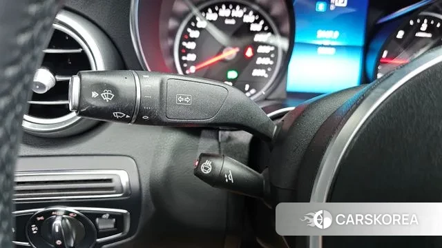 Mercedes-Benz C-Class W205 2019 Белый из Кореи, фото 4