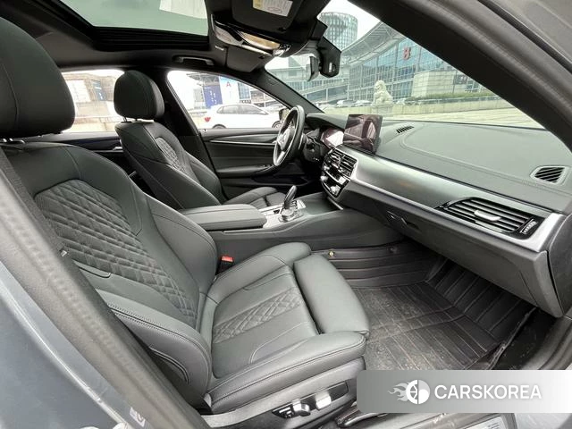 BMW 5 series (imported) 2023 Темно-серый из Китая, фото 4