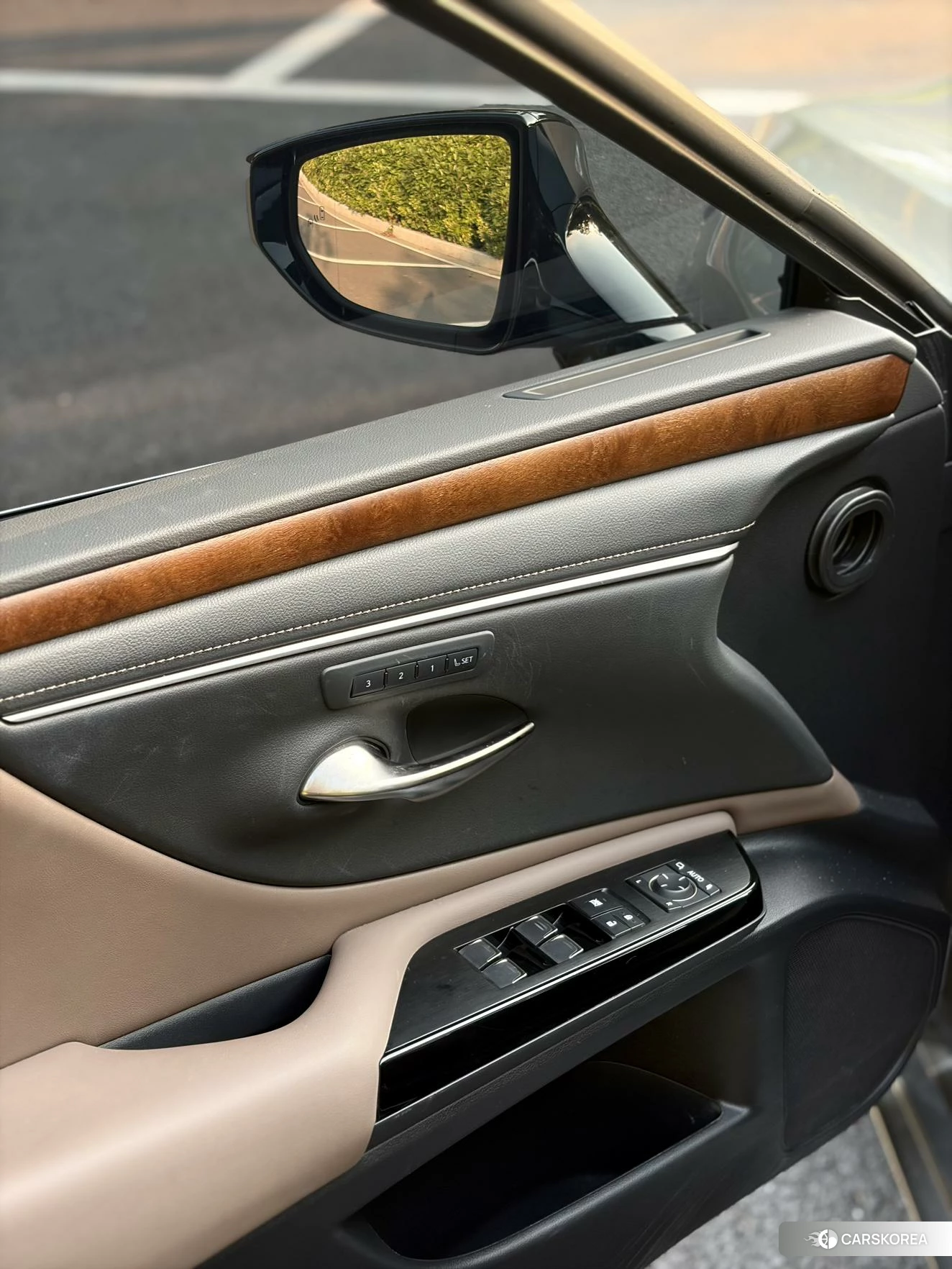 Lexus ES 2022 Серебристо-серый из Китая, фото 4