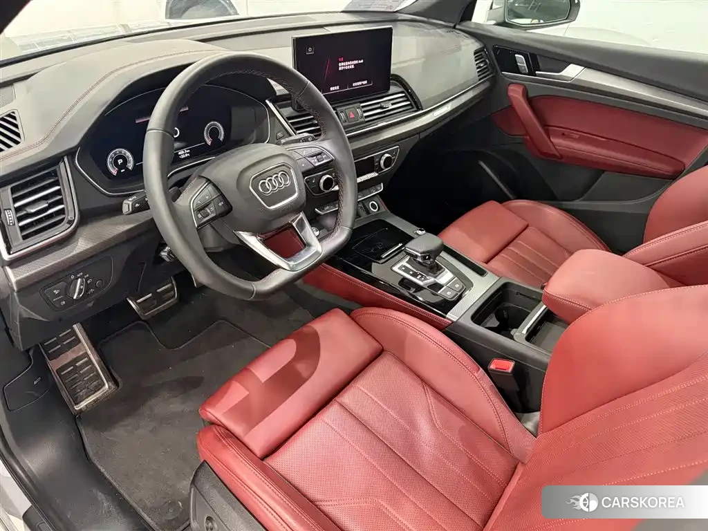Audi Q5L 2025 Silver/gray из Китая, фото 4