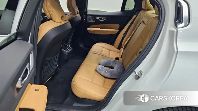 Volvo S60 3rd generation 2024 Белый из Кореи, фото 4