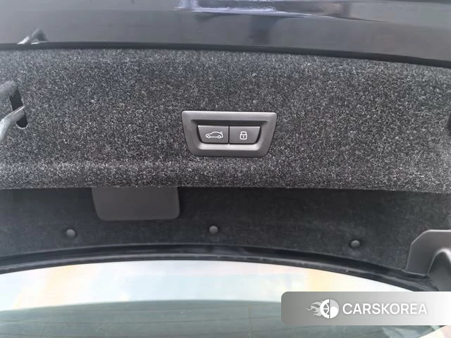 BMW 3 series 2025 Черный из Китая, фото 4