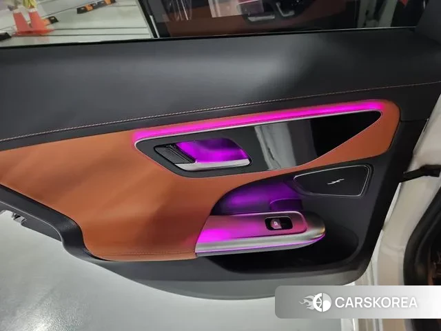 Mercedes-Benz C-Class W206 2023 Белый из Кореи, фото 4