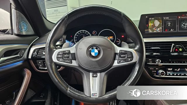 BMW 5 Series (G30) 2019 Белый из Кореи, фото 4