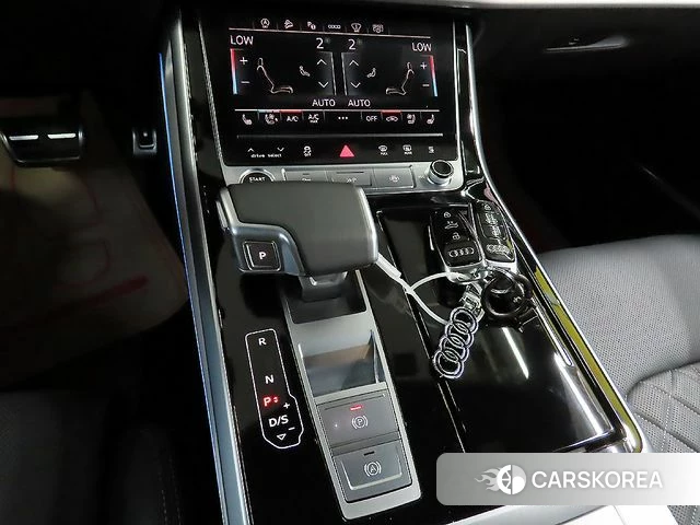 Audi Q8 (4M) 2025 Серый из Кореи, фото 4