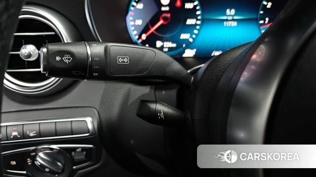 Mercedes-Benz C-Class W205 2023 Белый из Кореи, фото 4