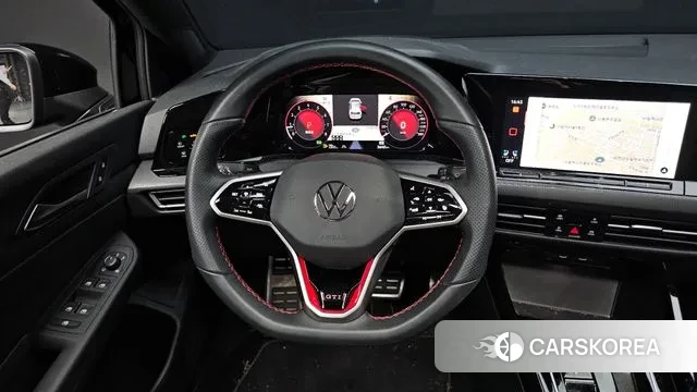 Volkswagen Golf 8th Generation 2024 Черный из Кореи, фото 4