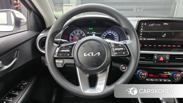 Kia The New K3 2nd generation 2022 Белый из Кореи, фото 4