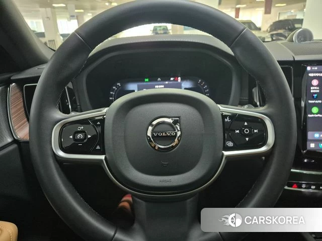 Volvo XC60 second Generation 2025 Белый из Кореи, фото 4