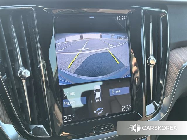 Volvo S60 2021 Темно-серый из Китая, фото 4