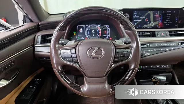 Lexus ES300h 7th generation 2020 Белый из Кореи, фото 4