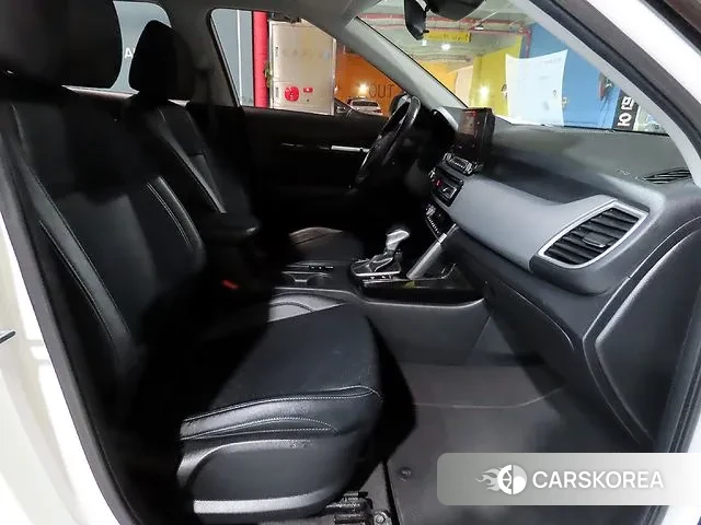 Kia Seltos 2022 Белый из Кореи, фото 4