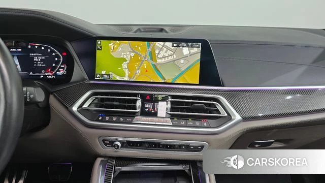 BMW X5M (G05) 2022 Черный из Кореи, фото 4