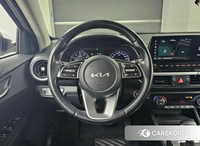 Kia The New K3 2nd generation 2021 Белый из Кореи, фото 4