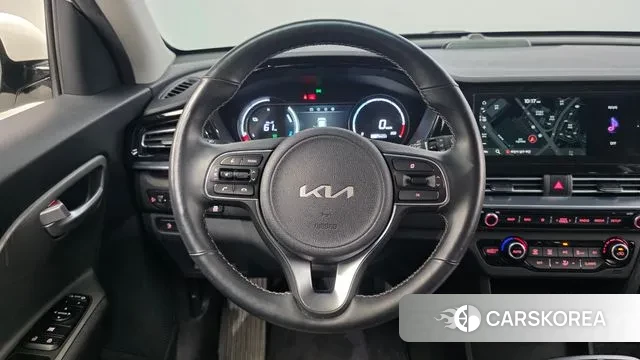 Kia Niro Plus 2022 Белый из Кореи, фото 4