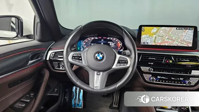 BMW 5 Series (G30) 2023 Белый из Кореи, фото 4