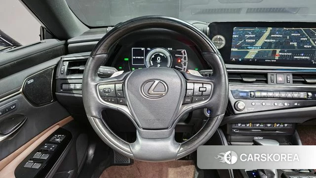 Lexus ES300h 7th generation 2022 Белый из Кореи, фото 4